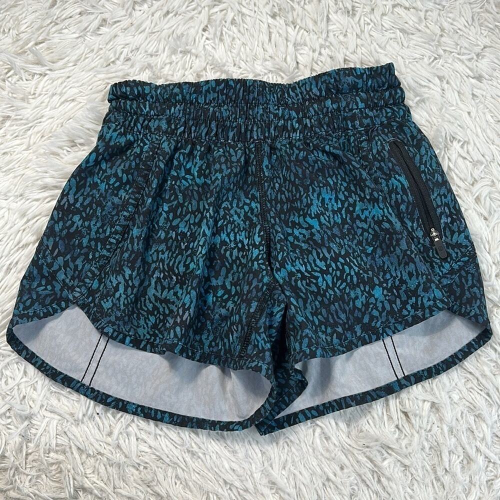 Lululemon Tracker Short V *4" Illuminate Multi Black / Black